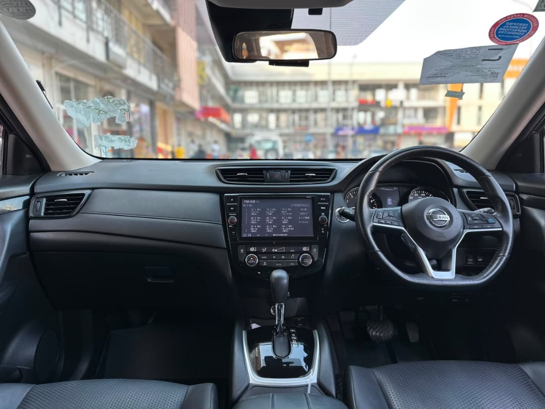 NISSAN X-TRAIL thumbnail 5